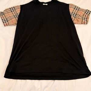 Burberry Black Tee with Iconic Beige House Check Sleeves